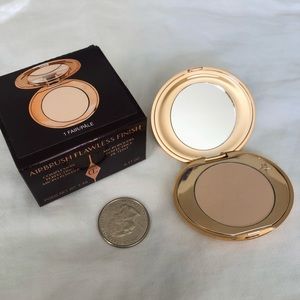 Charlotte Tilbury Aribrush Flawless Finish Mini Powder - Fair